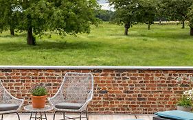 De Hoeveschuur Bed And Breakfast